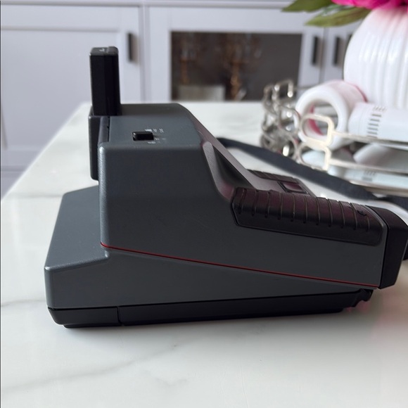 Polaroid Impulse Instant Camera - Black - Picture 4 of 5